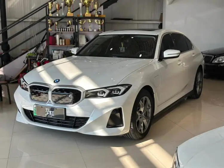 BMW i3 2024 eDrive 35 L