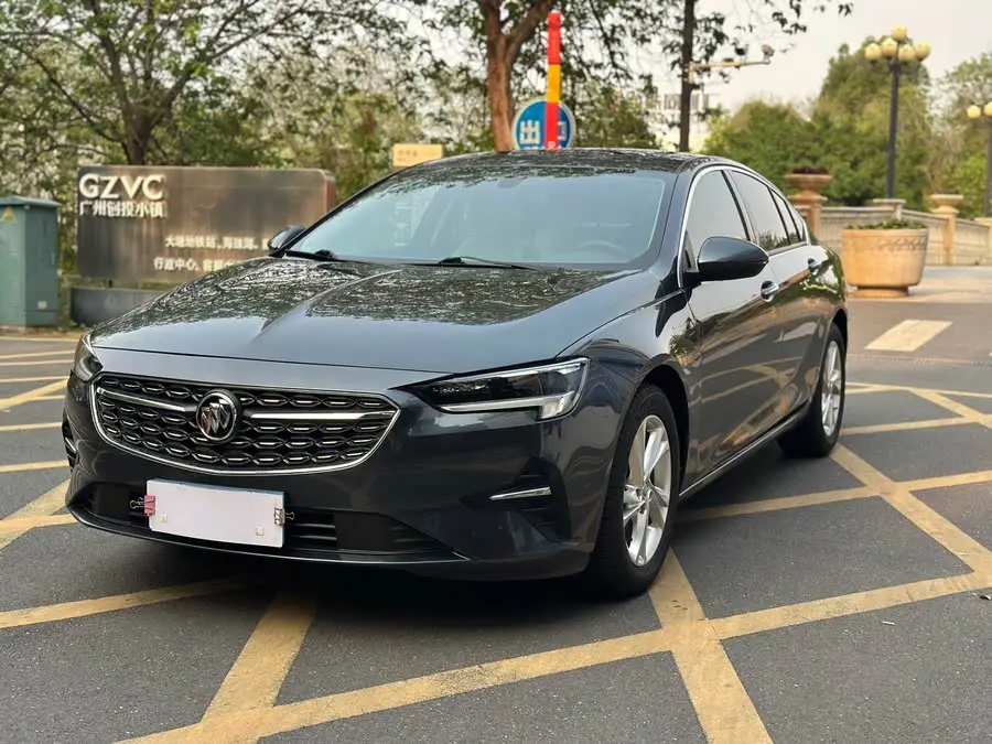 2021 بايك Regal 552T النخبة