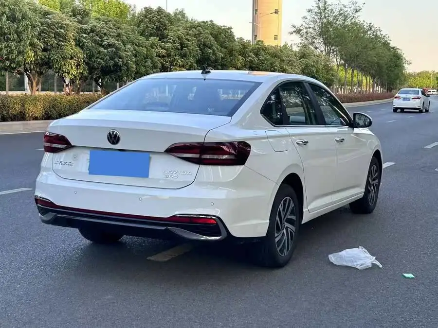 لافيدا 2024 1.5 لتر أوتوماتيكي إصدار خمسة مليون