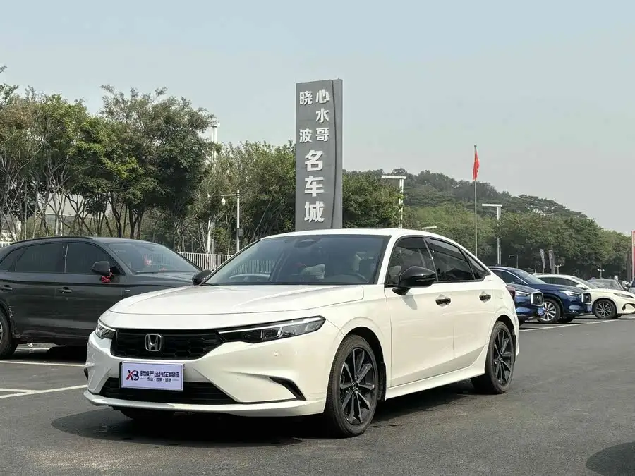 نموذج 2023 240TURBO CVT إصدار التكنولوجيا الليلية الشبح