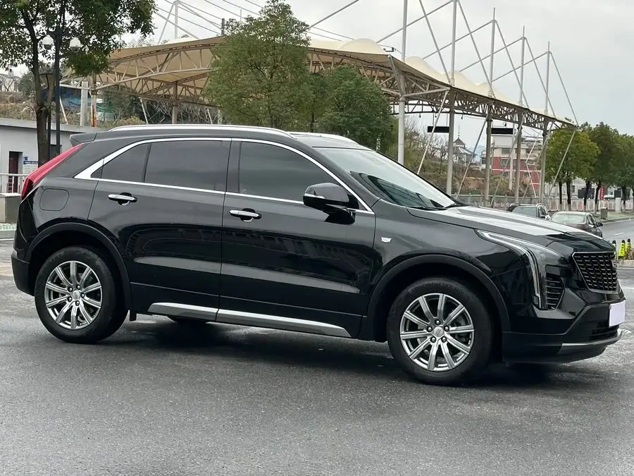 Cadillac XT4 2022 28T Luxury FWD