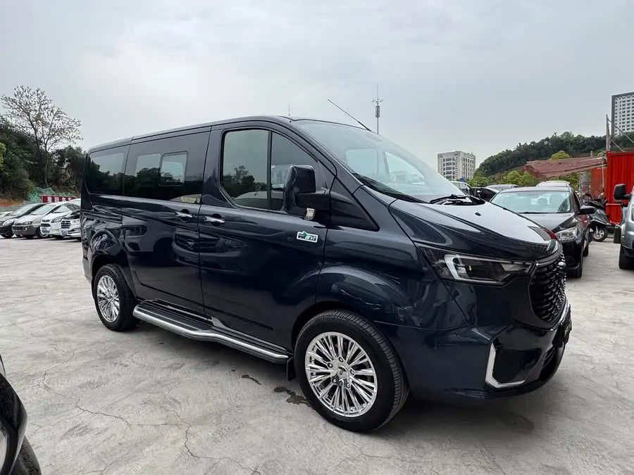 فورد ترانزيت 2023 2.0T ديزل أوتوماتيكي طراز السفر التجاري قاعدة عجلات قصيرة سقف منخفض 7/8/9 مقاعد