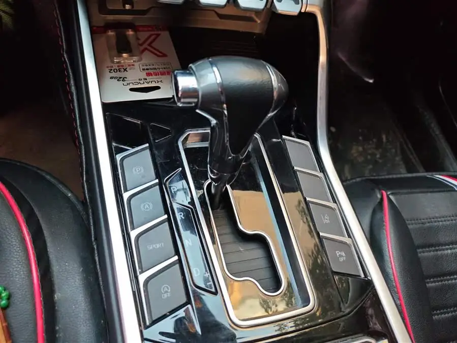 2020 Lynk & Co 01 Lynk & Co S EcoBoost 145 CVT Executive