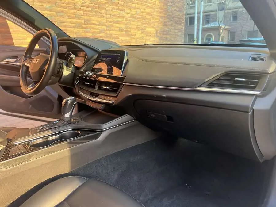 Cadillac CT4 2020 28T Fashion Edition