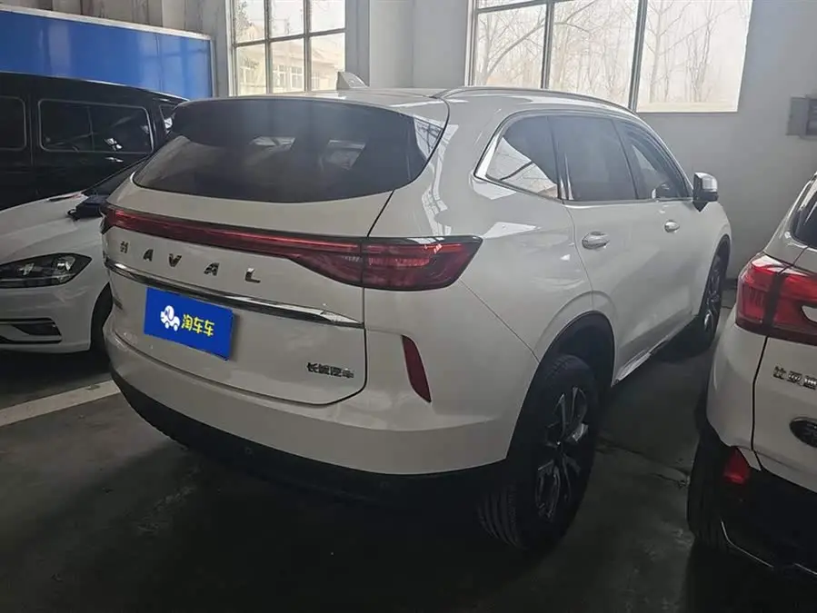 معلومات السيارة الأساسية