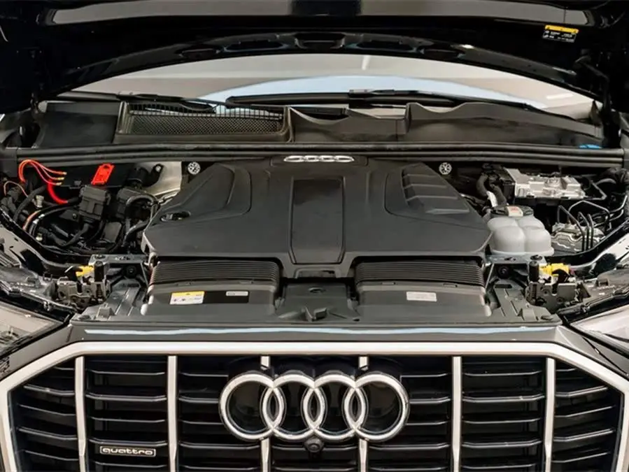 Audi Q7 2023 45 TFSI quattro S line Sport