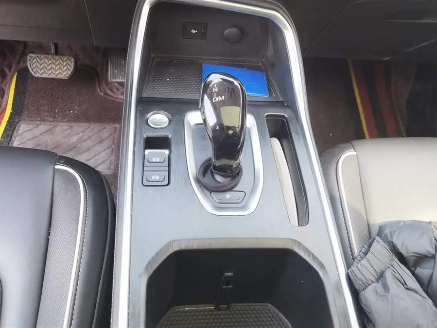 هافال H6 طراز 2021 نسخة الاتجاه الوطني 1.5T أوتوماتيكية بطل النسخة