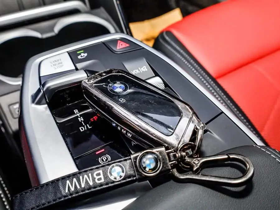 بي إم دبليو X1 2023 sDrive25Li حزمة تصميم X