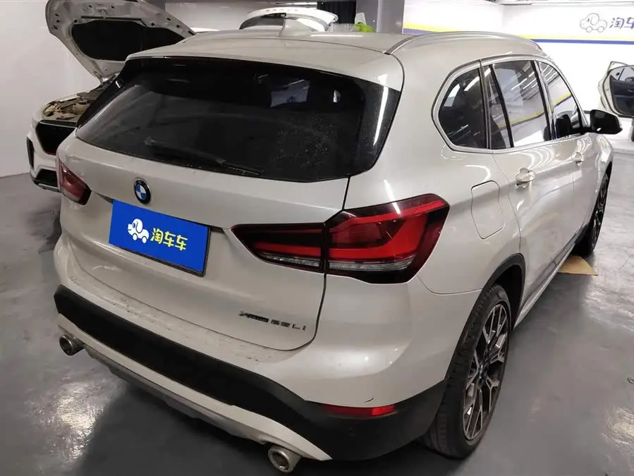 بي إم دبليو X1 2020 xDrive25Li الفاخرة