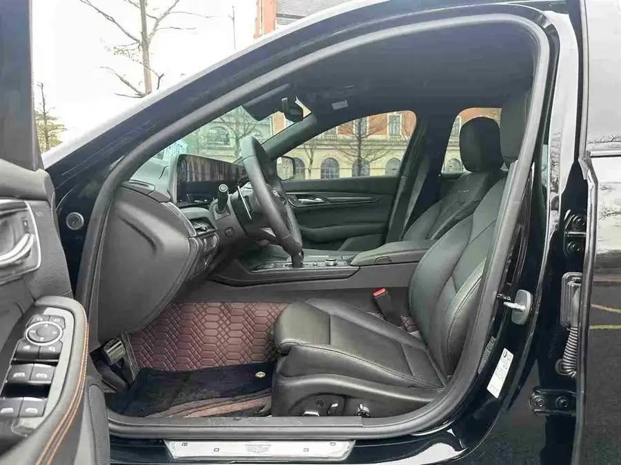 كاديلاك CT5 2024 28T بلاتينيوم