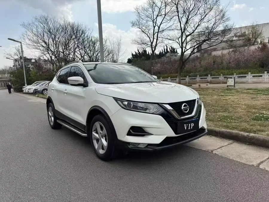 2021 نيسان إكس تريل 2.0 لتر CVT إصدار ذكي