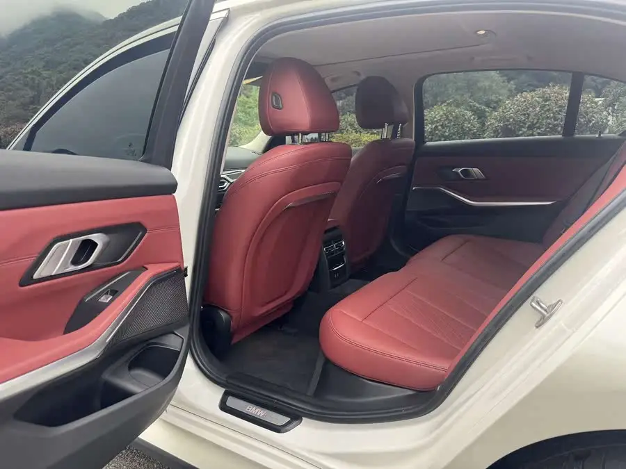 بي إم دبليو i3 2024 eDrive 35 L