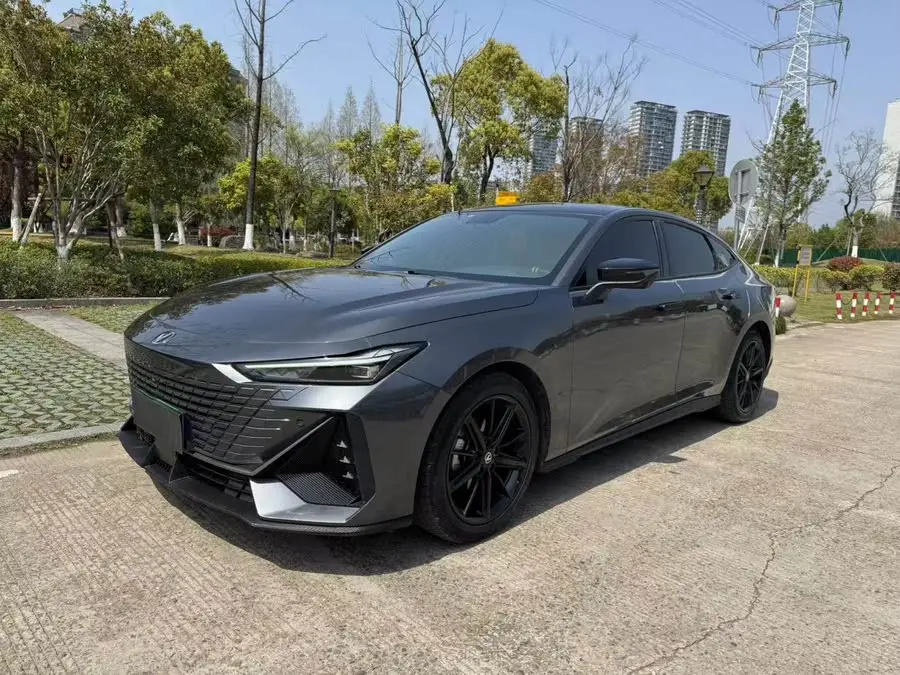 Changan UNI-V 2023 1.5T Premium Version