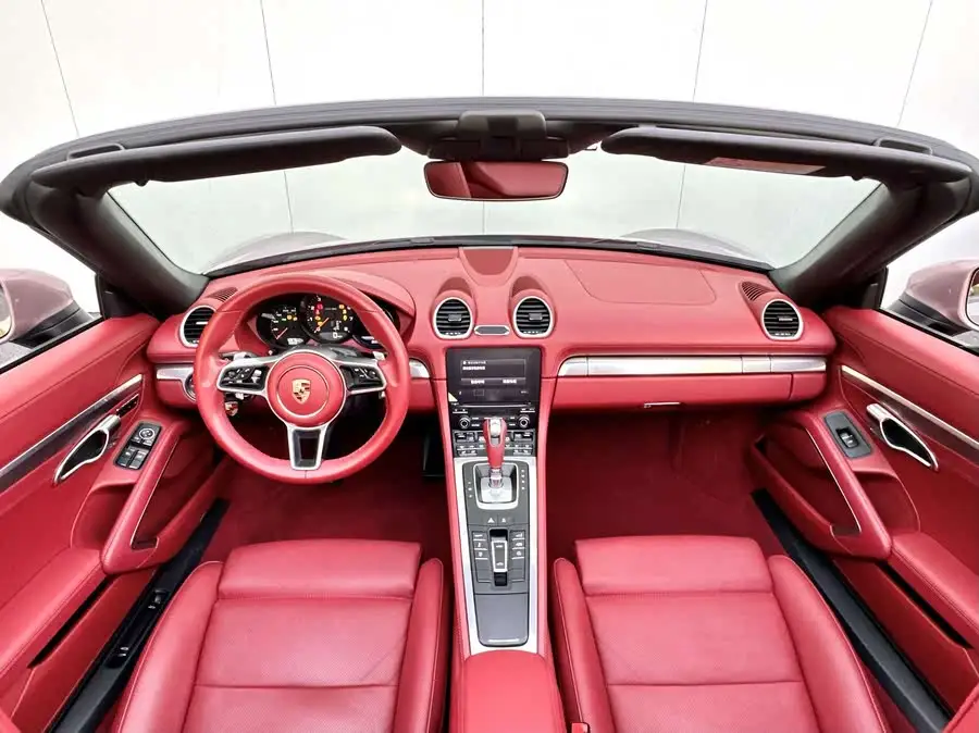 Porsche 718 2022 Model Boxster 2.0T