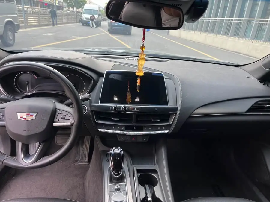 كاديلاك CT5 2021 28T فاخرة