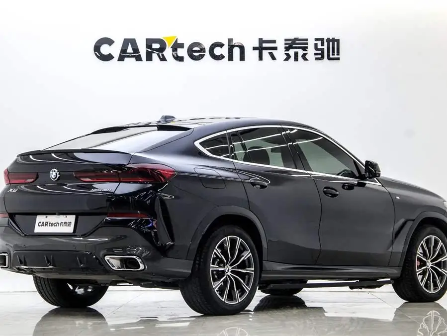 بي إم دبليو X6 2023 xDrive30i حزمة الرياضة M