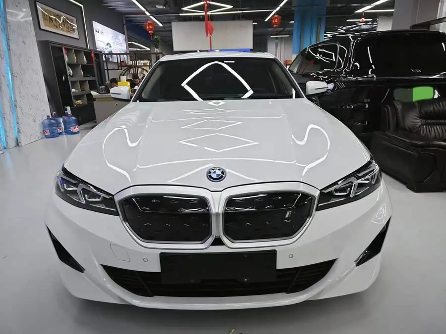 بي إم دبليو i3 2022 eDrive 35 L