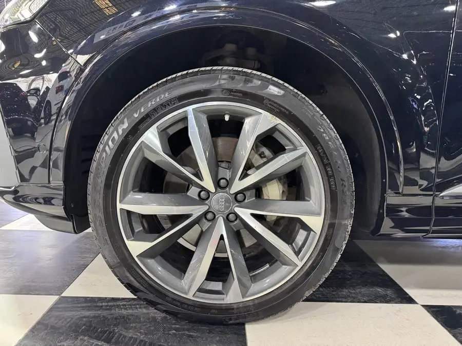 Audi Q7 2020 55 TFSI quattro S line Sport