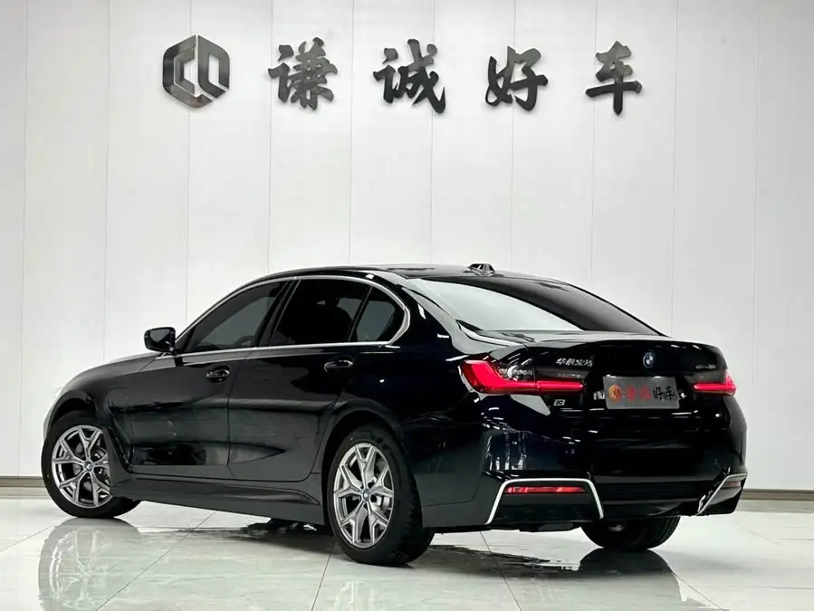 بي إم دبليو i3 2022 إيدرايف 35 L