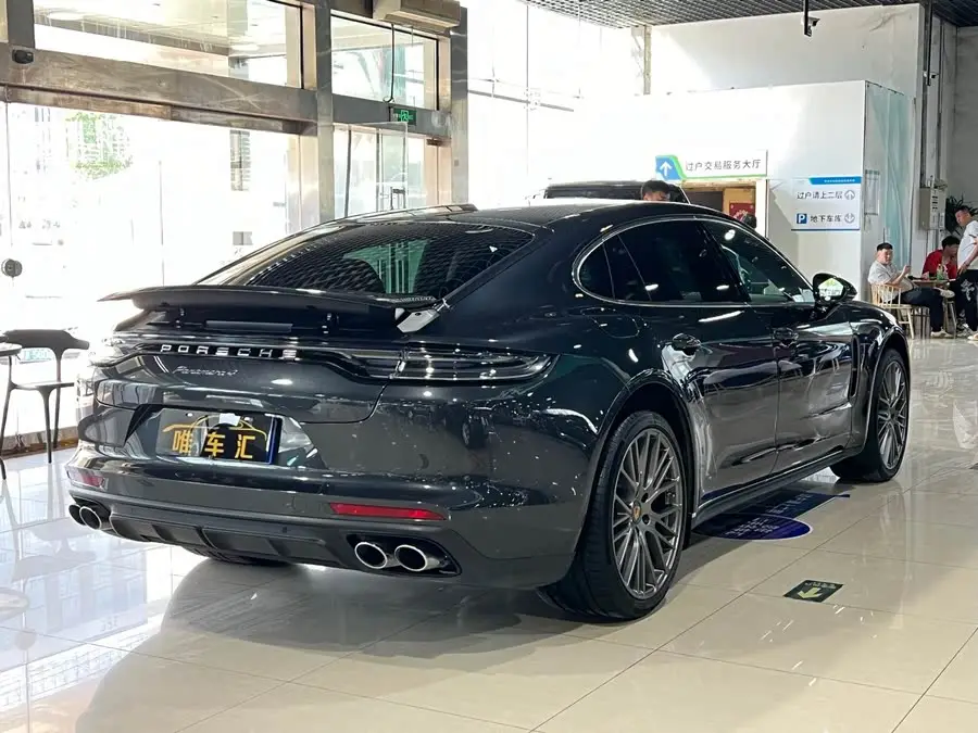 2023 Panamera 4 Executive Platinum Edition 2.9T