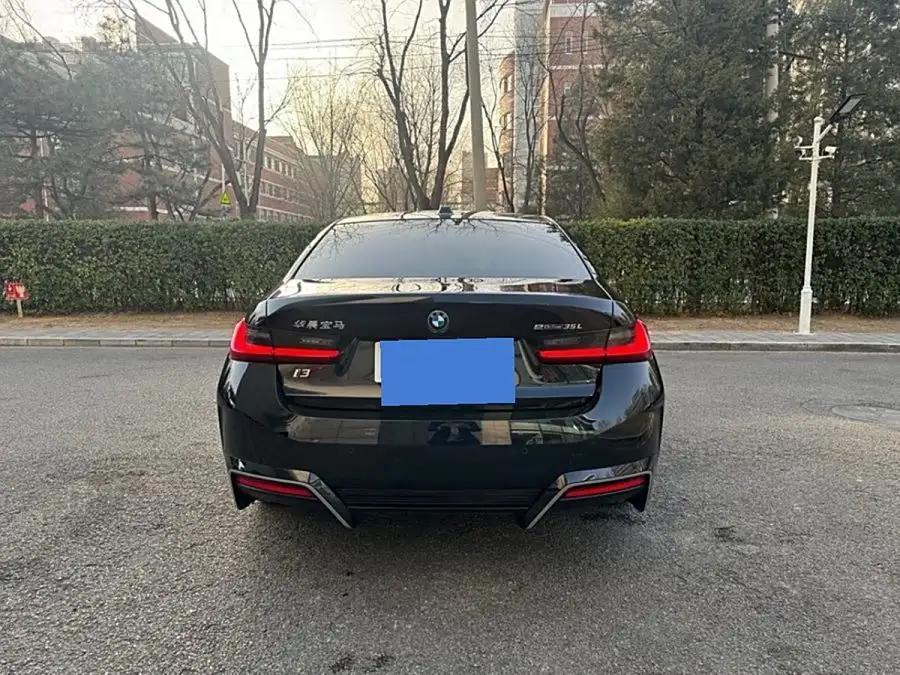 بي إم دبليو i3 2022 eDrive 35 L