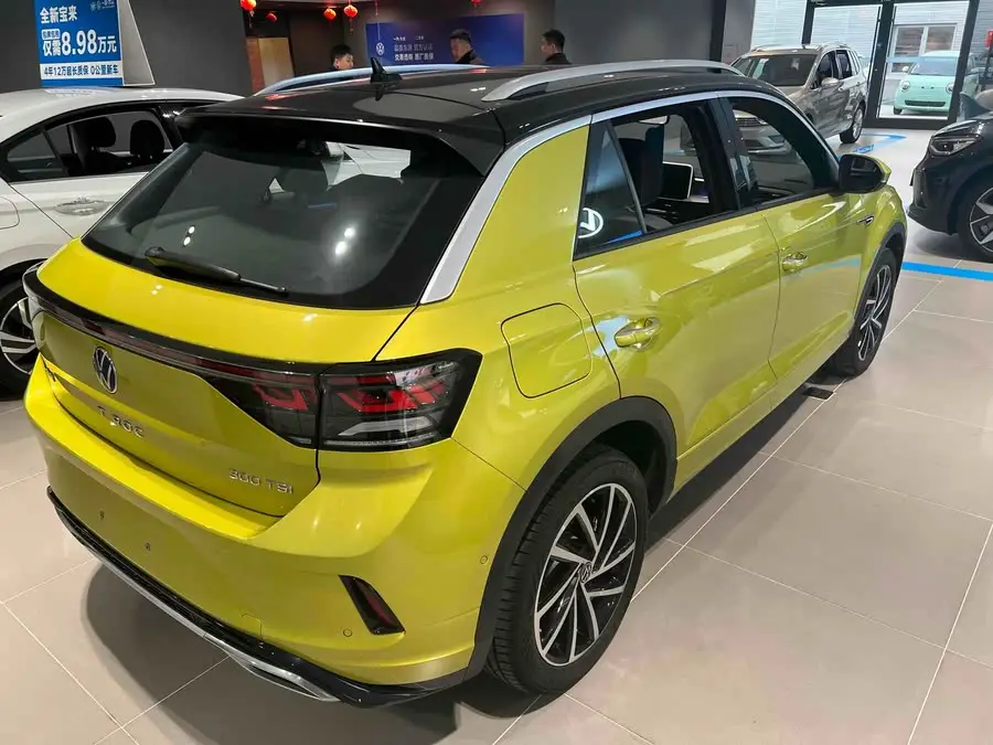 T-ROC 2023 طراز 300 TSI DSG دفع ثنائي إصدار نجمي