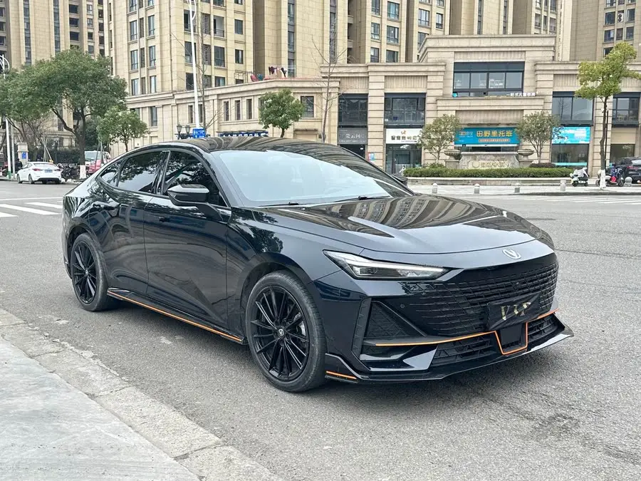 شانجان UNI-V 2022 1.5T نسخة رياضية