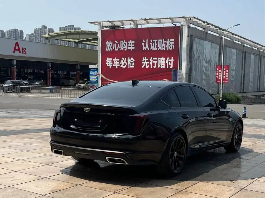 كاديلاك CT5 2023 28T الفاخرة