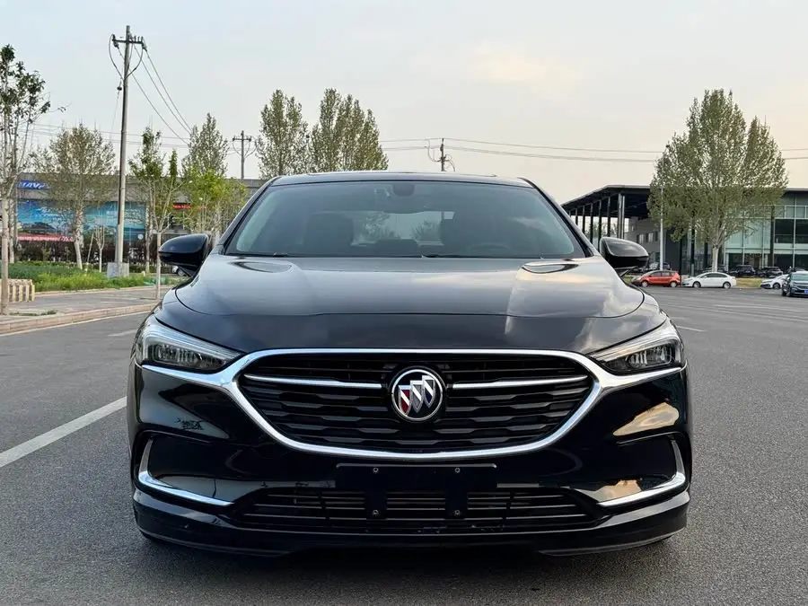 بيوك لاكروس 2021 652T الفاخرة