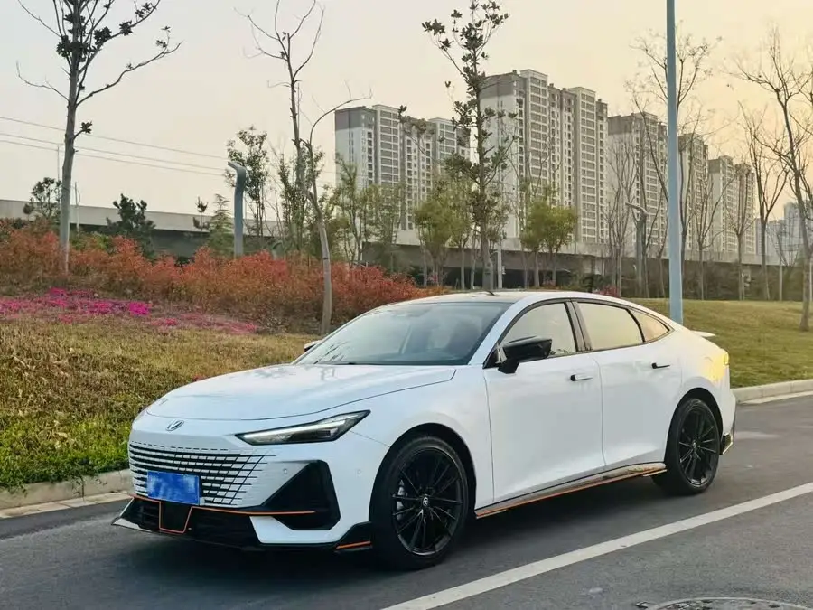 Changan UNI-V 2023 1.5T Sport Version