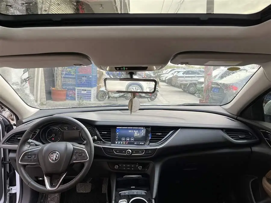 بيوك 2022 ريجال 552T الإصدار الذكي