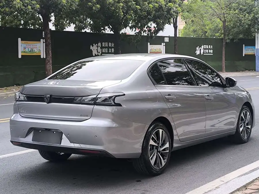 Peugeot 408 2022 1.6T Pursuit Edition