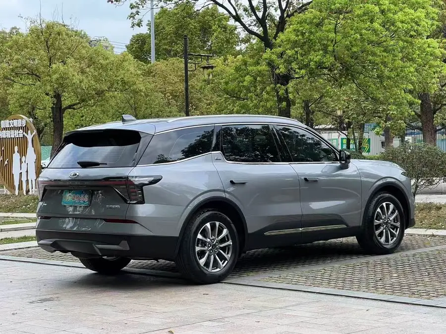 2023 Ford Edge Edge L 2.0T EcoBoost E Hybrid FWD Seven-Seater Luxury