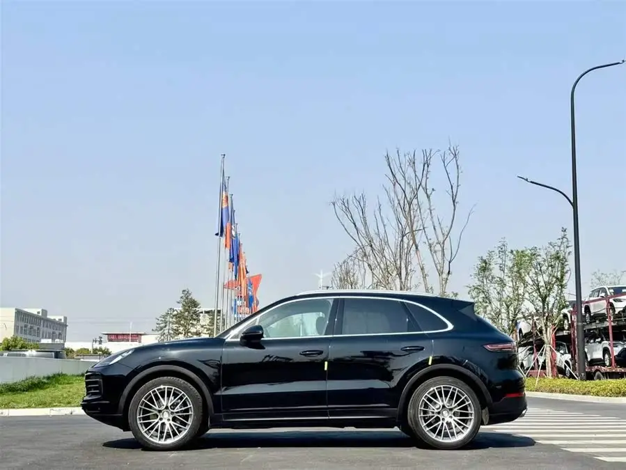 2022 Cayenne 3.0T Platinum Edition