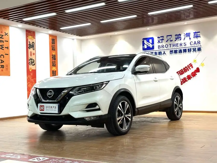 نيسان إكس-تريل 2021 2.0 لتر CVT فئة فاخرة