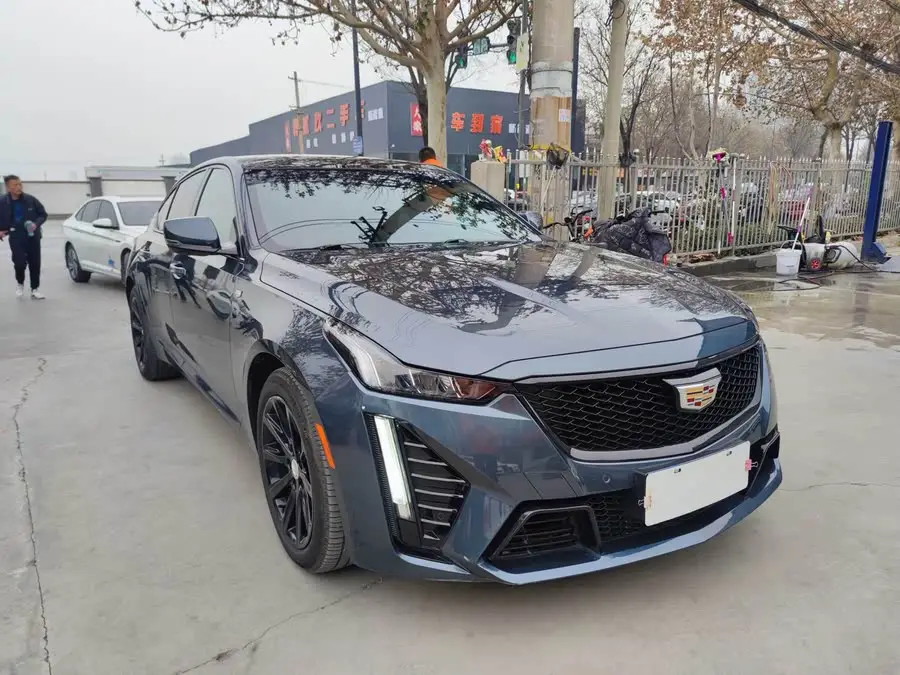 كاديلاك CT5 2022 28T الفاخرة