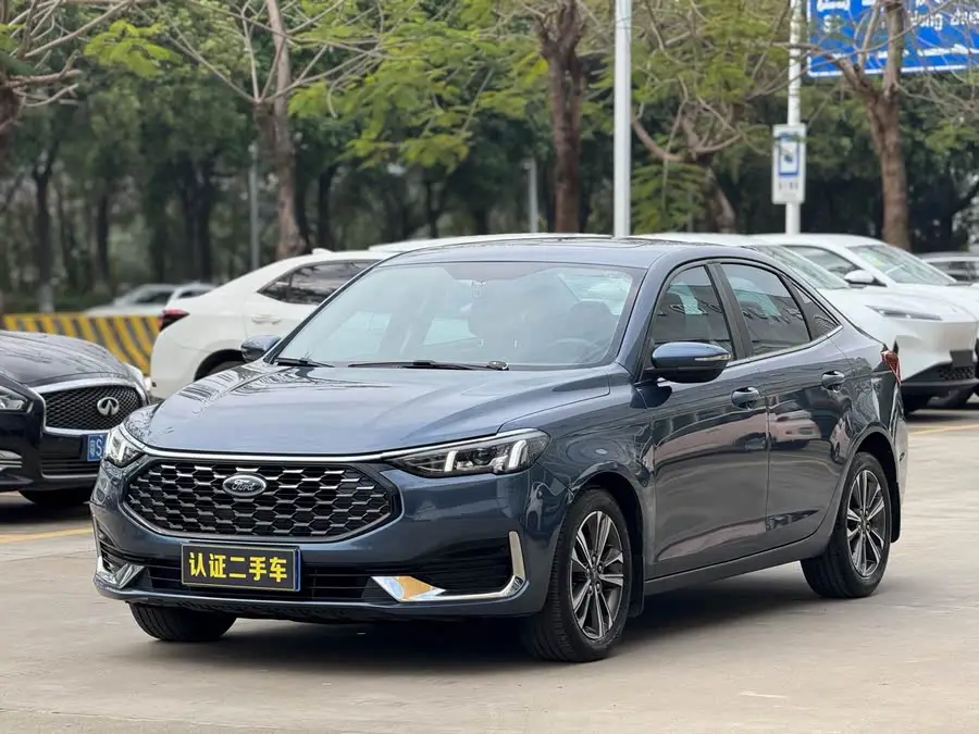 Ford Focus 2021 1.5L Automatic Diamond Edition