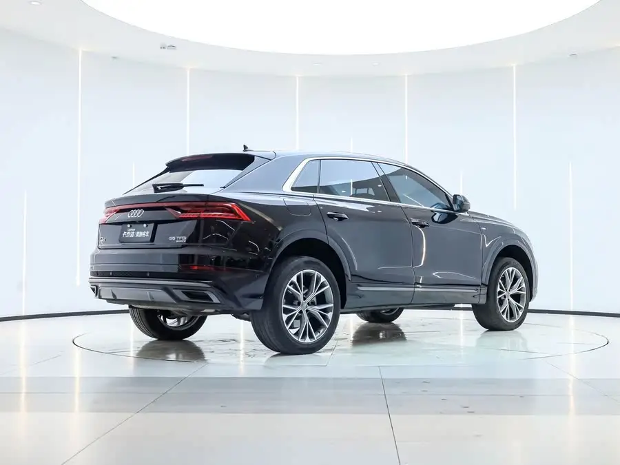 أودي Q8 2019 55 TFSI الفاخرة الديناميكية