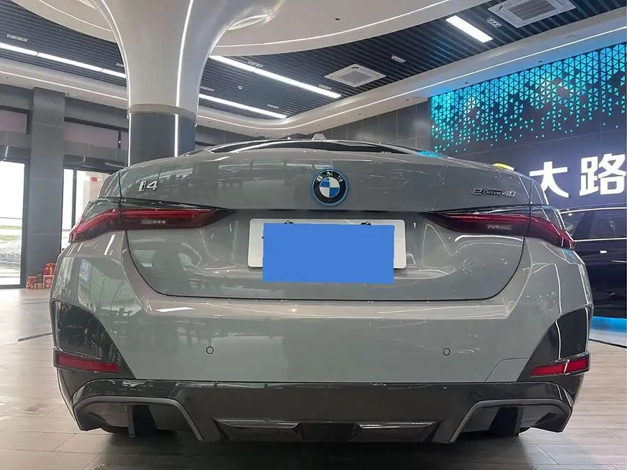 BMW i4 2025 eDrive40
