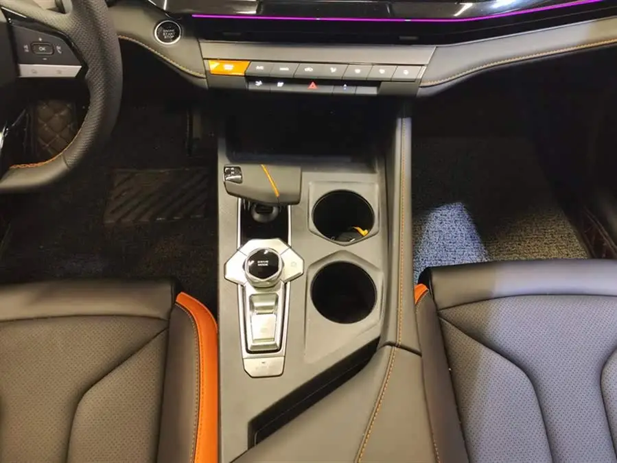 Changan UNI-V 2023 1.5T Premium Edition