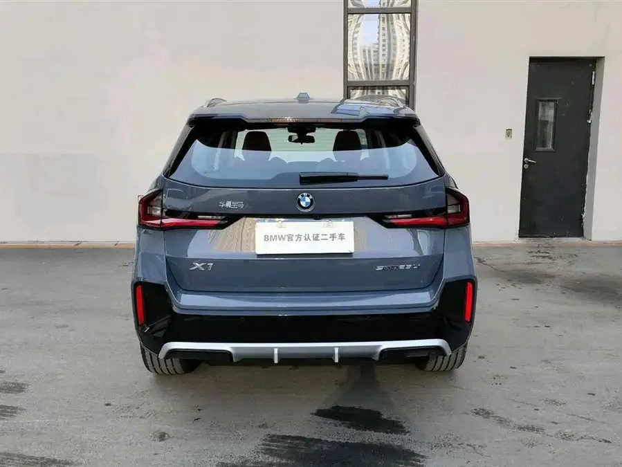 بي إم دبليو X1 2023 sDrive25Li حزمة M الرياضية