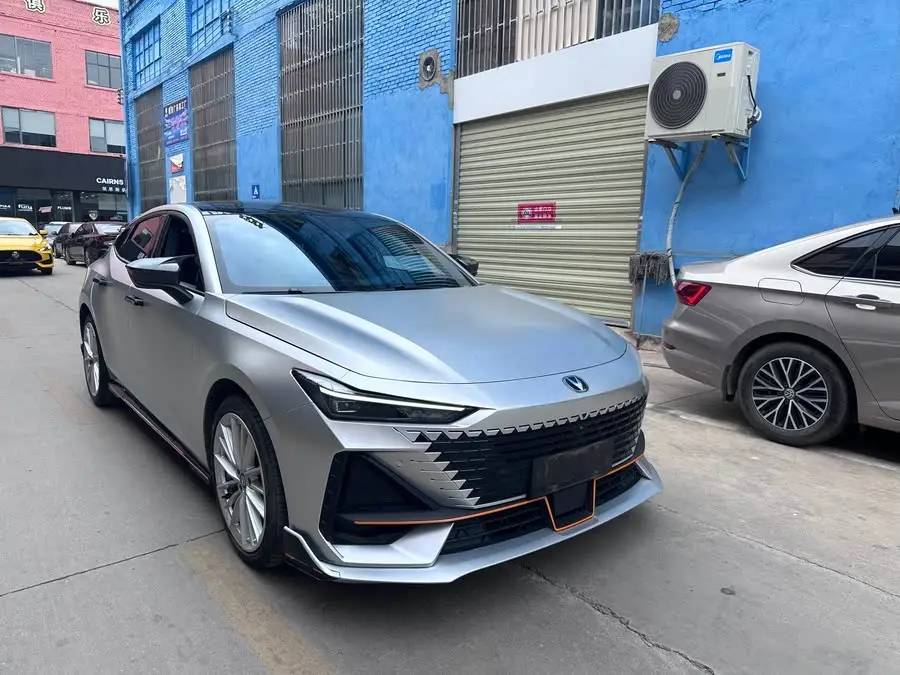 Changan UNI-V 2022 1.5T Sport Edition