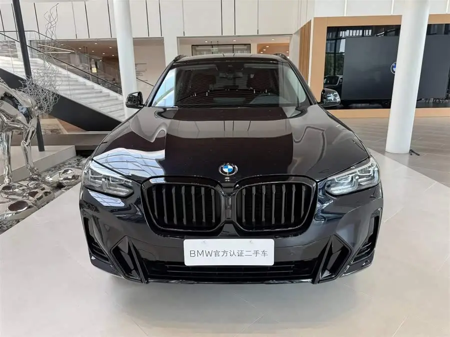 بي إم دبليو X3 2023 xDrive30i الطراز الرائد حزمة ليالي M