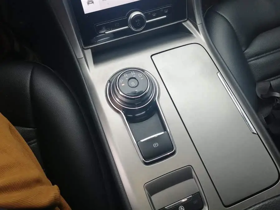 مونديو 2020 إكو بوست 180 الطراز الأنيق