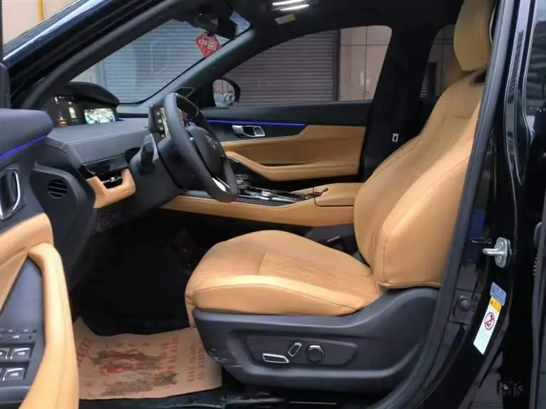 شانجان UNI-K طراز 2021 2.0T دفع رباعي ممتاز