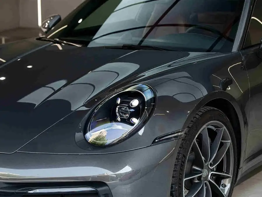 بورش 911 2023 كاريرا 3.0T