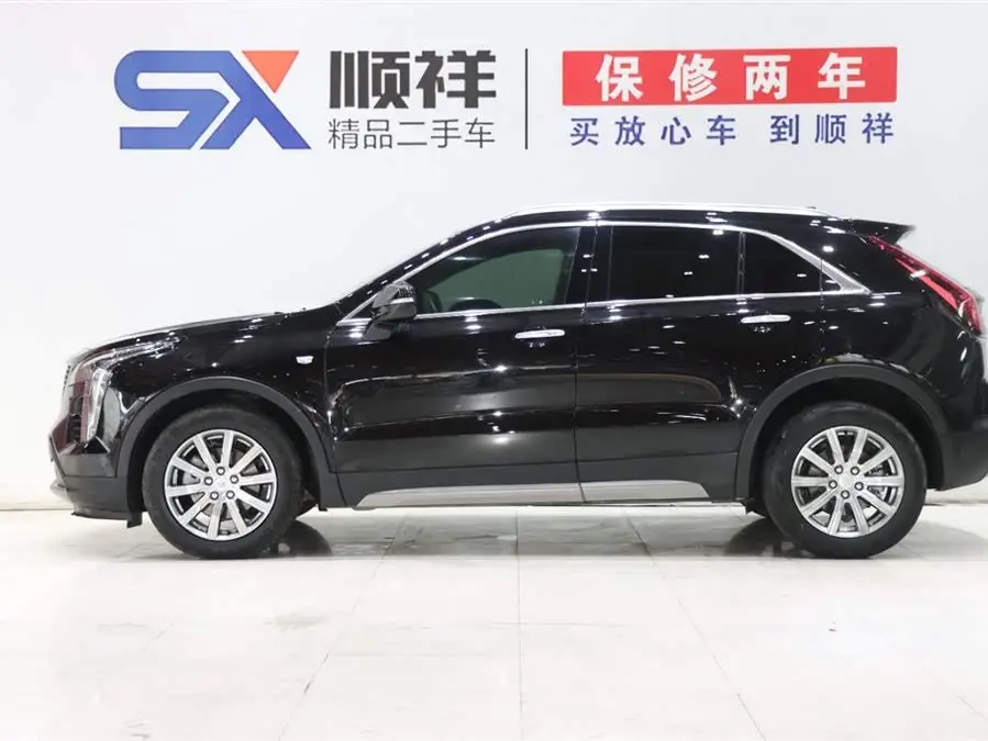 كاديلاك XT4 2022 28T فاخرة للدفع الأمامي