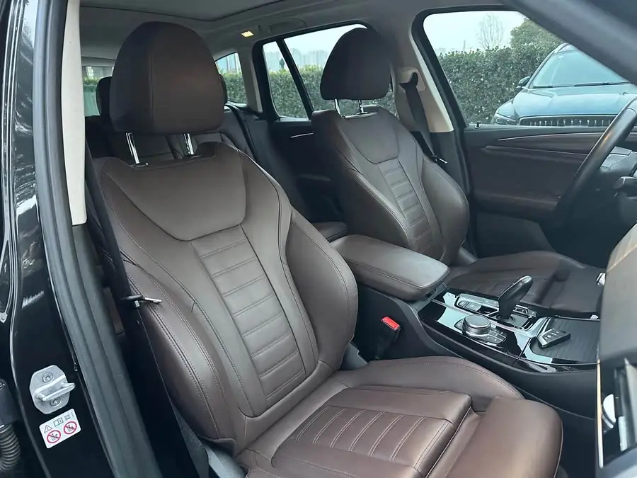 BMW X3 2021 xDrive28i Luxury Package