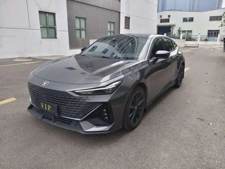 Changan UNI-V 2023 1.5T Premium