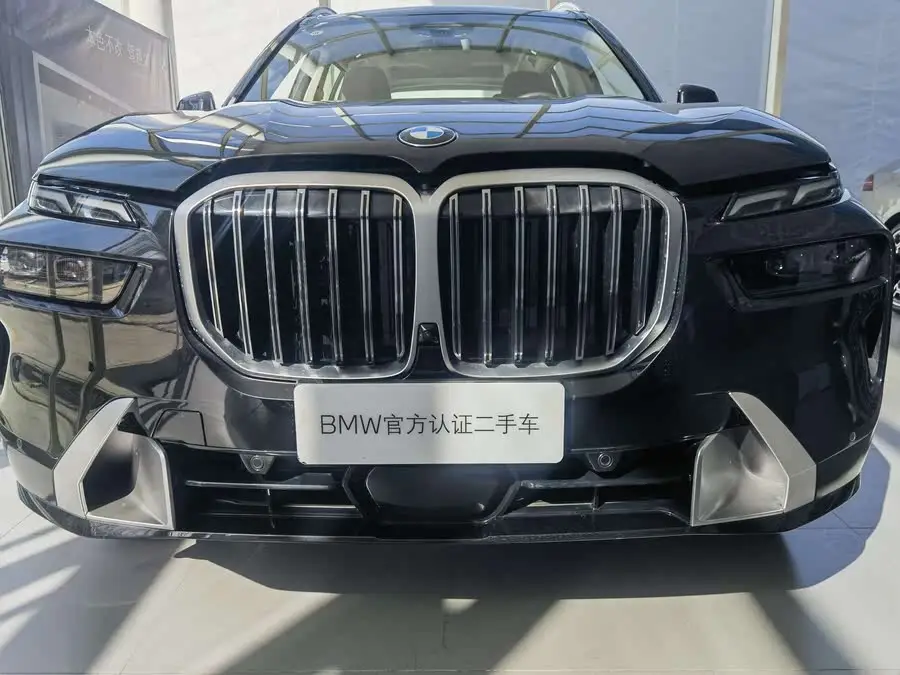 BMW X7 2023 xDrive40i Luxury Package